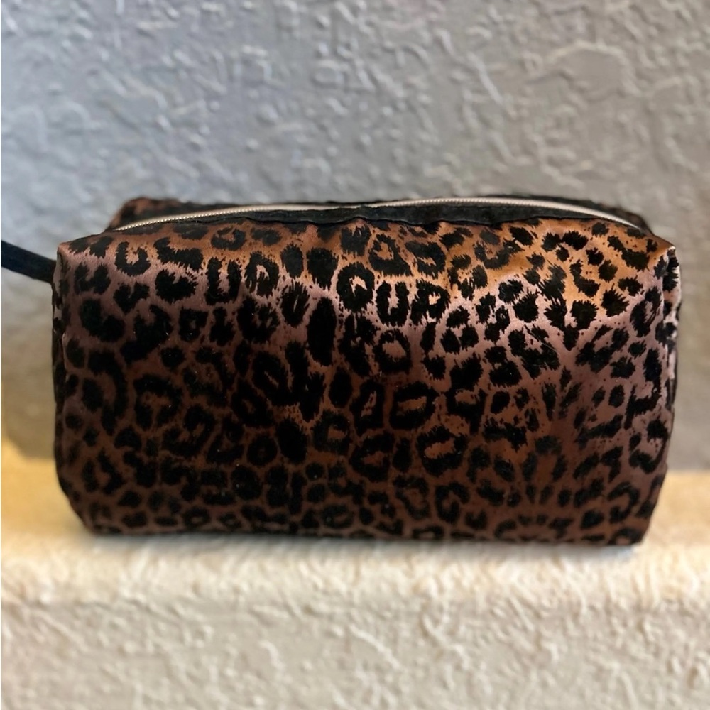 Lancôme VIP Velour Leopard Print Cosmetic Bag Zip Pouch Pochette